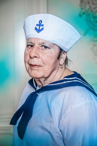 Martin 74 werkte als balletdanser en artiest.